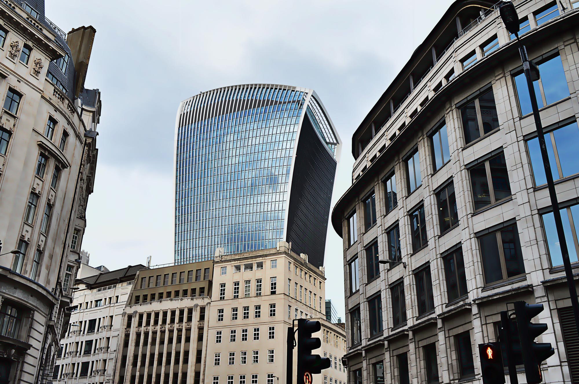 20 Fenchurch Street rising above the City of London